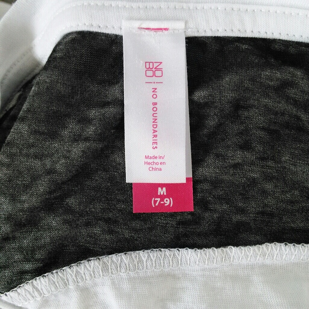 No Boundaries juniors womens Tee shirt - Picture 6 of 8